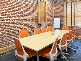 HQ | CA, Bakersfield - Eye St.