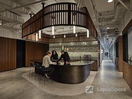 HQ | ROISSY HQ, Airport