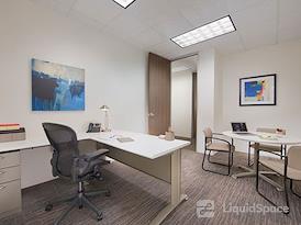 Regus | American Center