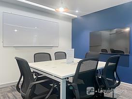 HQ | Bangkok, Blue Chips Building