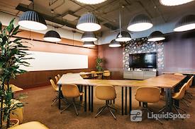 WeWork | Mennica Legacy Tower