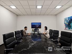 CorporateCubes.Co - 333 Collins