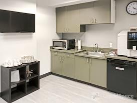 Regus | Downtown - Deloitte Building