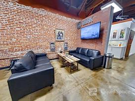 Pro Desk Space