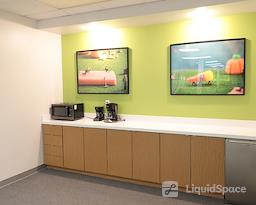 Boxer - 1300 Bay Area Blvd