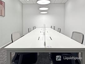 Regus | Shanghai, Hongqiao Vanke Center