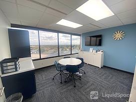 Regus | Lubbock - Pyramid Plaza