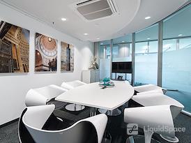 Signature | Dusseldorf Koenigsallee 61