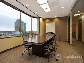 Regus | PNC Center