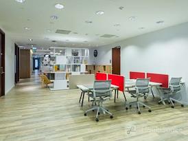 Regus | Warsaw Financial Centre