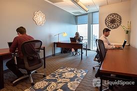 Regus || US Bank Tower