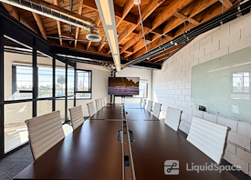 BLANKSPACES Venice Lincoln