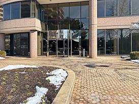 Regus | One Corporate Center