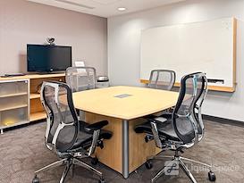 Regus | Metro Plaza II