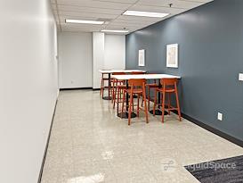 Regus | NC, Greensboro - 301 N Elm