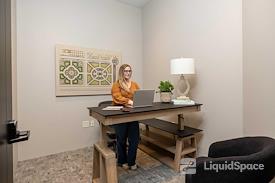 Expansive - 216 Coworking