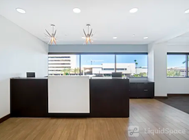 Regus | Camelback Square