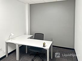 HQ | MI, Detroit - Jefferson Ave