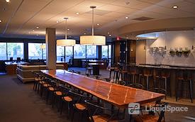 580 Executive Center