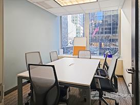 Regus | 600 Third Avenue