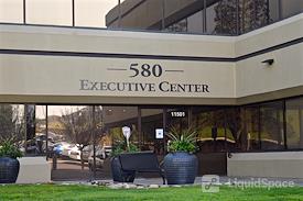 580 Executive Center