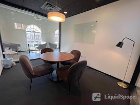 Industrious - Country Club Plaza