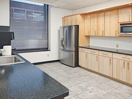 HQ | WI, Waukesha - 259 W Broadway