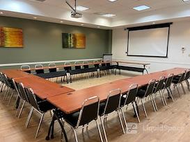 Crown Center Executive Suites (CCESuites)