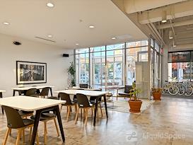 Regus | Plano - Spaces Legacy Central