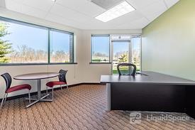 Regus | Newtown Square Corporate Campus