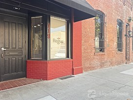 Regus | CA, Visalia - S Church St