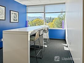 Regus | Pleasanton - Corporate Commons