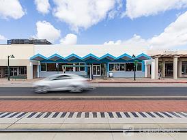 HQ | IL, Grayslake - N Atkinson Rd