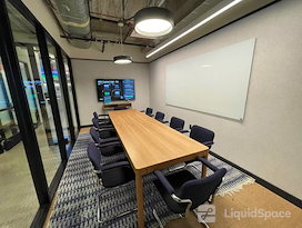 WeWork | 400 Capitol Mall