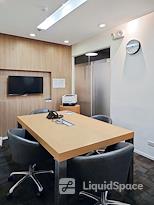 Regus | Clark, Clark Center 07