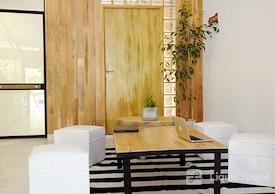 Let's Work Coworking & Institute