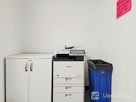 Regus | WI, Greenfield - S 76th Street