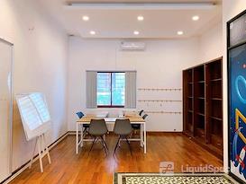 Vuông Tròn Giác Art Hub