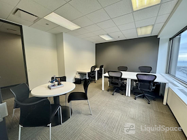 Regus | 401 North Michigan