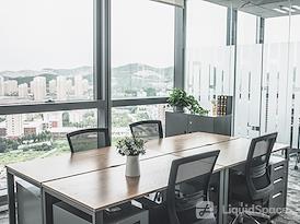 Regus | Jinan, Luneng International Centre