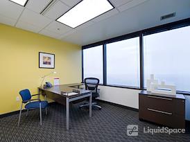 Regus | One Lakeway