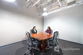 Regus | West Loop