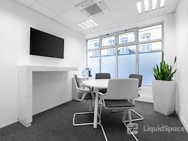 HQ | Paris, République