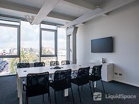 Regus | Naples, Brin