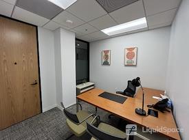 Carr Workplaces - Embarcadero Center