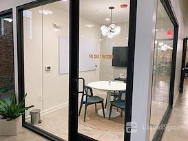 Common Desk - Wilmington