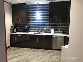 Regus | Commerce Plaza