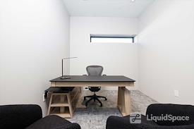 Expansive - 216 Coworking