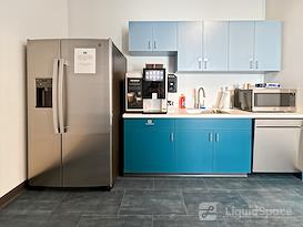 HQ | IL, Naperville - Wall St