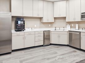 Regus | KS, Overland Park - Metcalf Avenue